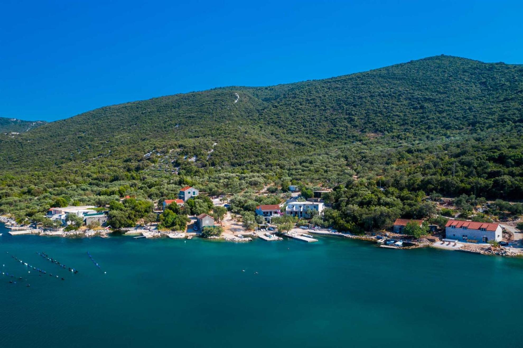 5* Beachfront Villa Olive Mill Putniković Exterior foto